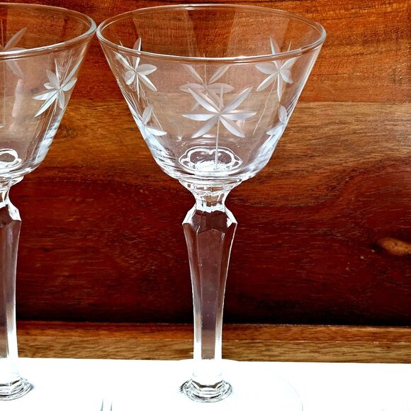 2 Libbey Candlelight Liquor Cocktail Glasses 5.5” cut glass starlight stars MCM - Picture 4 of 7